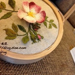 ​Объёмная вышивка цветка: мастер-класс