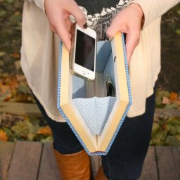 Интересная сумочка из старой книги своими руками