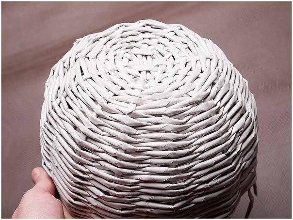 Корзинка из газетных трубочек: мастер-класс