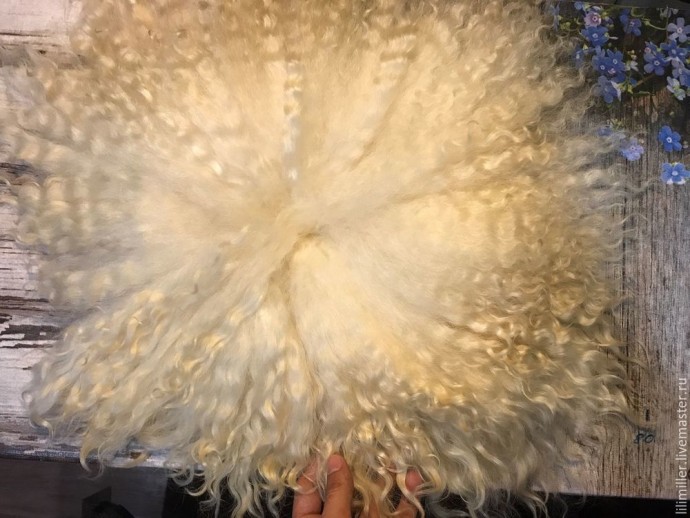 Волосы для интерьерной куклы