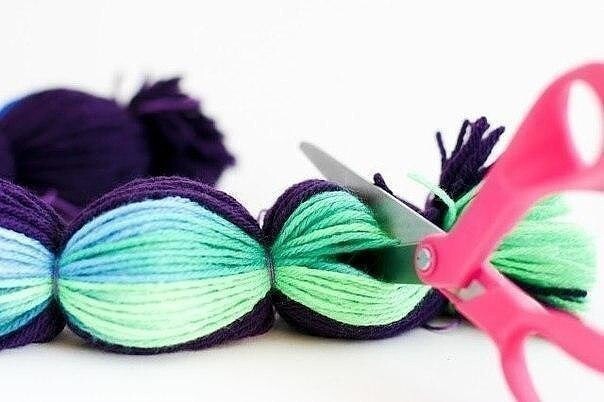 Кучка помпонов одним махом Кучка помпонов одним махом