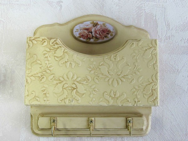 Создаем состаренную ключницу: стилизация под слоновую кость Создаем состаренную ключницу: стилизация под слоновую кость