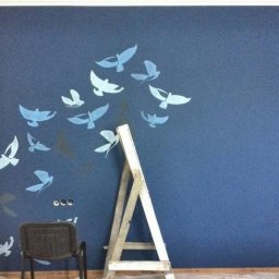 Трафаретная роспись стены своими руками