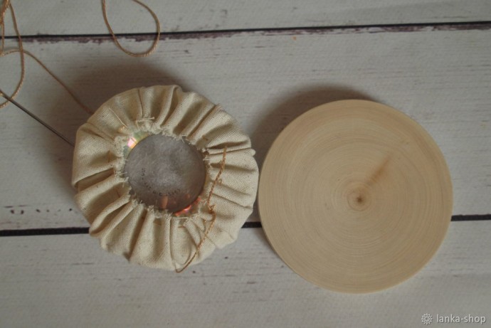 Игольница с вышивкой