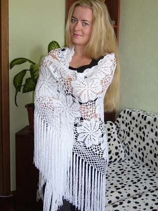 Шикарная шаль из простых мотивов