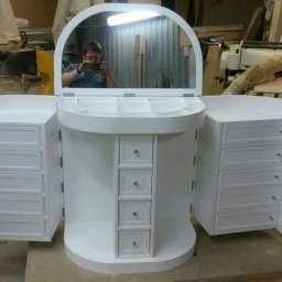 ​Туалетный столик со множеством ящичков: идея создания