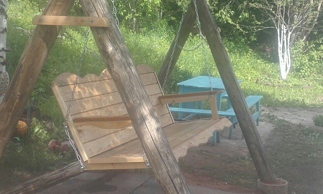 Деревянные качели или подвесная скамья на дачу своими руками