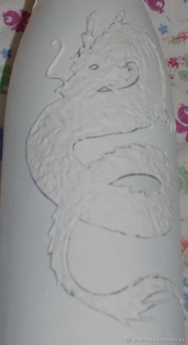 Декор бутылки с драконом