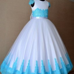 Пришивание кружева по подолу юбки