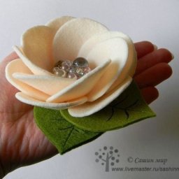 Цветок из фетра