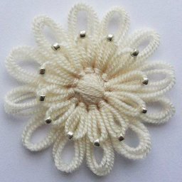 Цветы из ленточек на станочке: мастер-класс