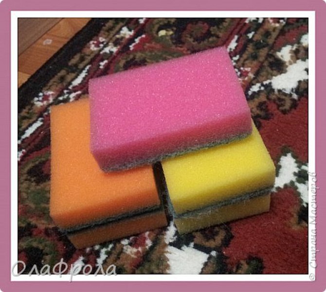 Эксклюзивное миниатюрное кресло для кукол из обычных губок