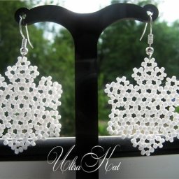 ​Серёжки-снежинки из бисера