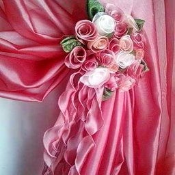 ​Шикарный подхват для штор с букетом роз