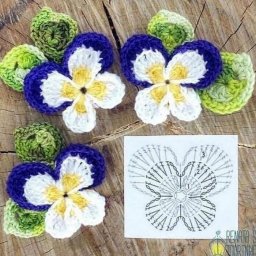 Анютины глазки крючком