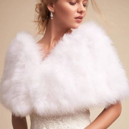 Элегантное меховое болеро