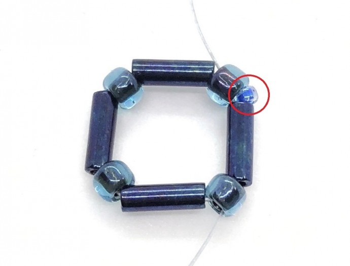 Лаконичные серьги-квадратики