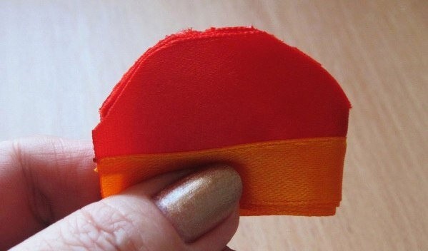 Двухцветная роза Двухцветная роза