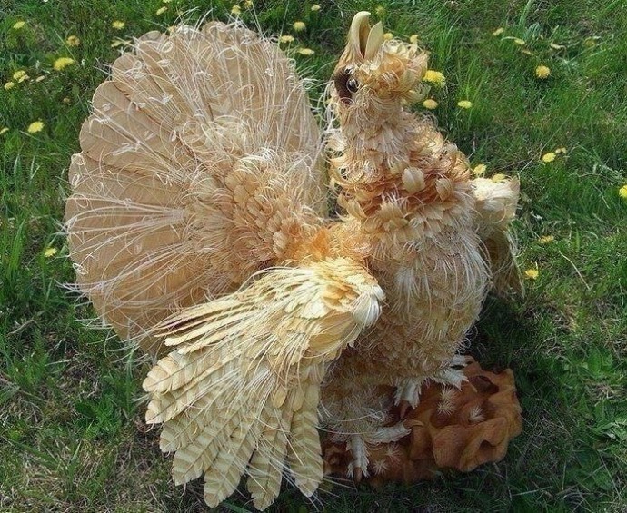 Удивительные скульптуры из стружки