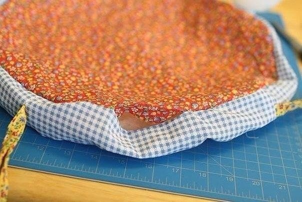 Сидушка-подушка из лоскутков ткани