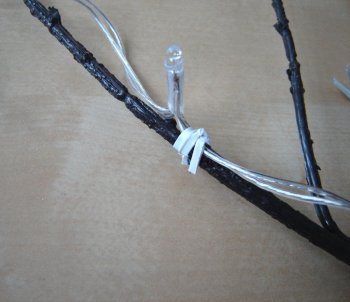 Светильник в виде цветущей вишни