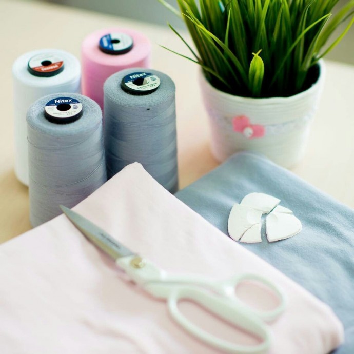 ​Для чего надо смачивать ткань перед раскроем