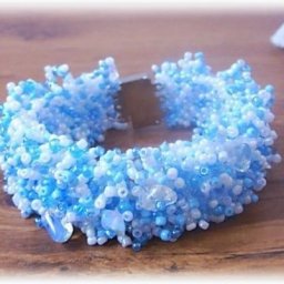 Классическая расшивка ажурной сетки