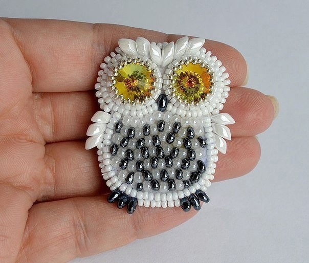 Брошь в виде совушки