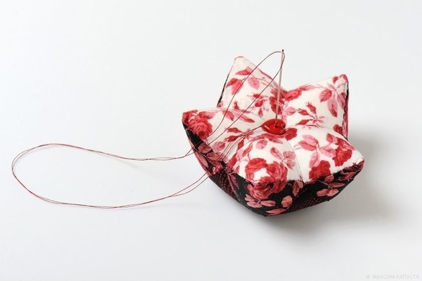 Игольница-цветочек