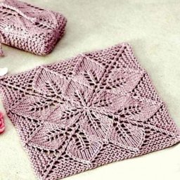 Квадратный мотив спицами