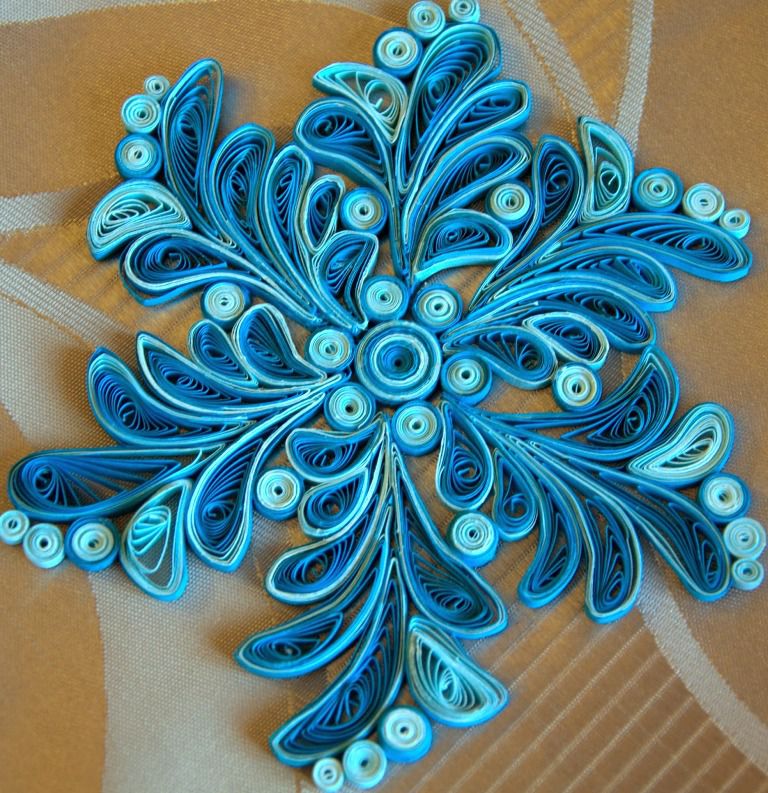 Новогодний квиллинг: снежинки