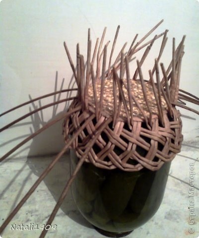 ​Плетем корзинку из газетных трубочек