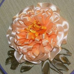 Вышивка лентами: прекрасный пион