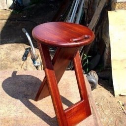 Складной журнальный столик или табурет своими руками