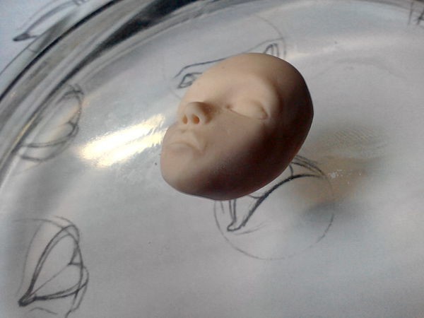 Миниатюрное личико для интерьерной куклы