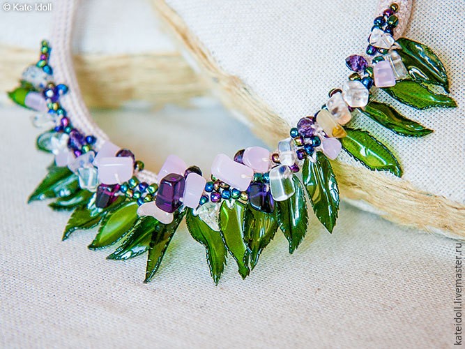 Колье из пластиковой бутылки Колье из пластиковой бутылки