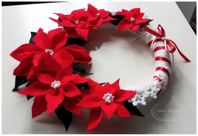 Рождественская пуансетия из фетра