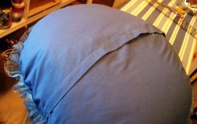 Красивая подушка