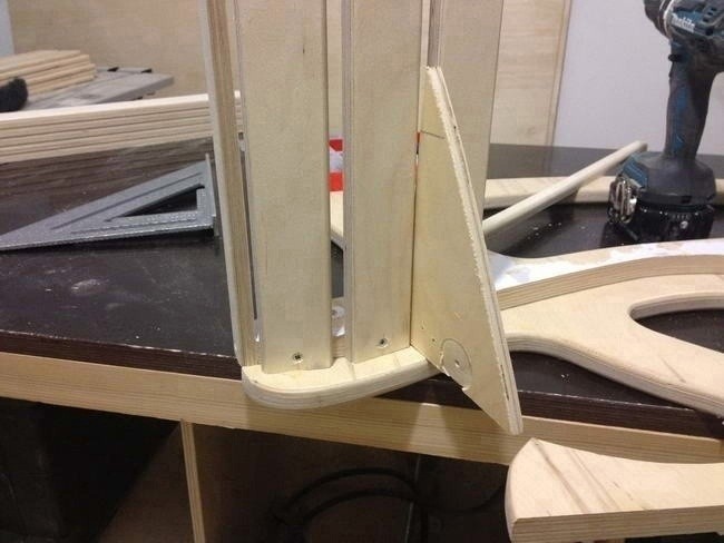 Кресло-качалка из фанеры Кресло-качалка из фанеры