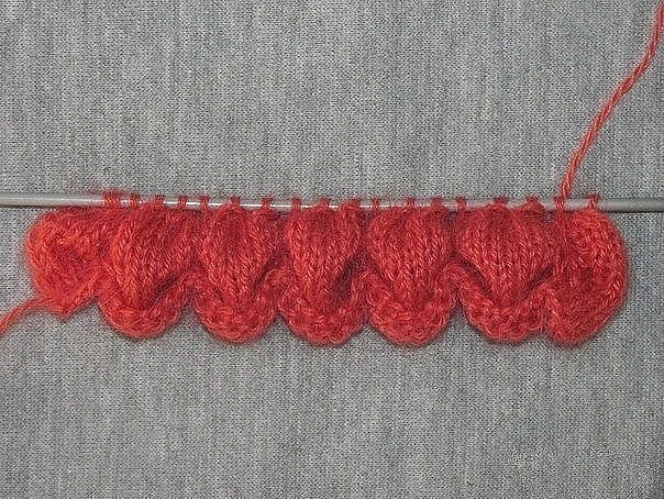 Вяжем цветок на спицах