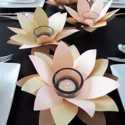 Декорируем подсвечники бумажными цветами