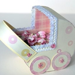 Коробочка-сюрприз в виде коляски