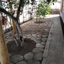 Самодельная брусчатка на дачном участке