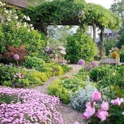 ​Украшаем придомовую территорию и садовый участок