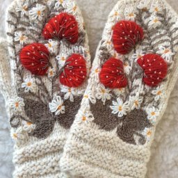 Варежки с объемной вышивкой