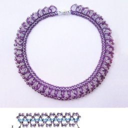 Колье из бисера и бусин