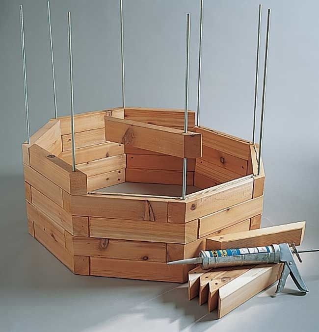 Декоративный колодец