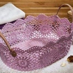Ажурная вязаная корзинка