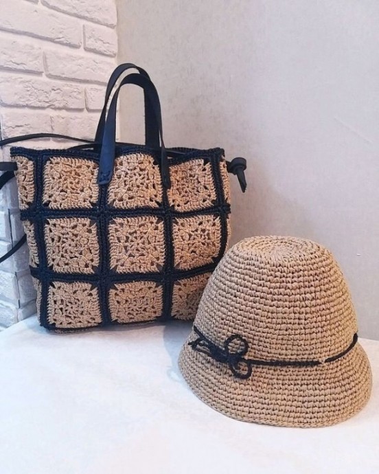 Сумка связана из пряжи рафия Сумка связана из пряжи рафия