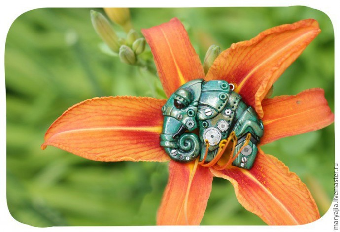 Необычный слон в стиле биомеханика